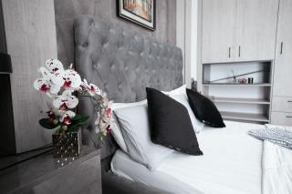 233 Boulevard by QUAO REALTY - 4