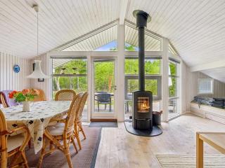 Holiday Home Niglæs - 700m from the sea by Interhome - 2