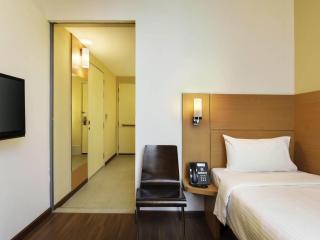 Ibis Singapore Novena - 5