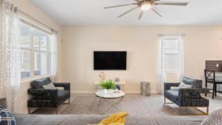 Stinger Luxe Retreat by AvantStay 8BR Luxury Villa Near Disney w Pool Game Room - 2