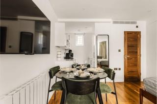 Bright Kensington Studio - 2