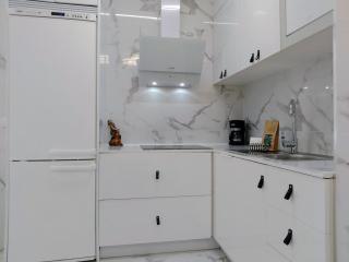 Modern studio in downtown Torremolinos, close to the beach - 4