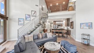 Walk to Slopes Hot Tub Balcony Views Mins to Main Street Deer Valley Haven by AvantStay - 3