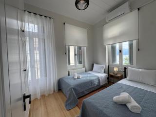 Sea & Stone House - 2