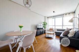 Terraza y Vistas para 6 con Parking en Sanchinarro - 2