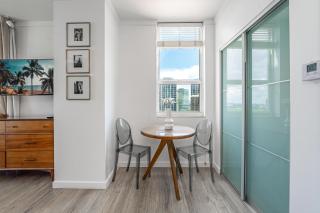 Modern Grove Studio with Parking - 6