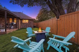 3-BD 2-BA Frisco Getaway - Backyard Patio BBQ - 8
