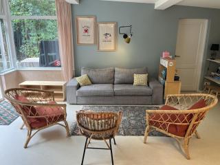 Fraaie familiebungalow op heerlijk rustige plek - 9