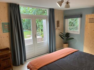 Fraaie familiebungalow op heerlijk rustige plek - 4