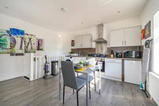 11F2 Captivating & luxurious Stay - 2