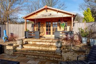 7-Bed with Pool & Gym - 7