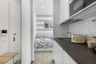 ViaOrtiSuite Pta Romana WiFi & A-C 12 min to Duomo - 0