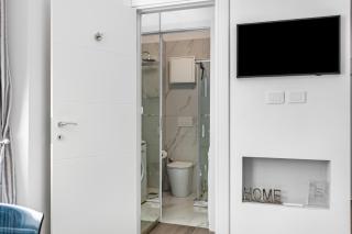 ViaOrtiSuite Pta Romana WiFi & A-C 12 min to Duomo - 2