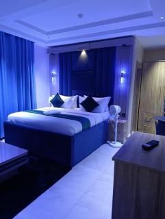 TONELZ HOTEL AND Suites - 2