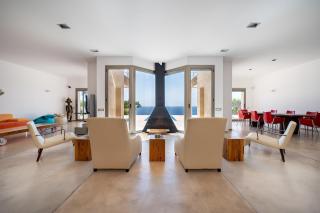 Herce Property - Private Pool & Beachfront Villa - 1