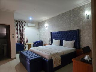 ROSES REGENCY HOTEL AND SUITES - 9