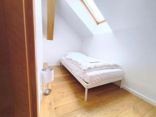 Apartment Poprad - Tatra Elegant, Near High Tatras, Free Parking, Modern Stay - 2