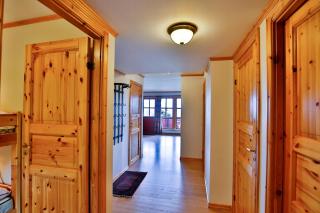 Central And Handicap Friendly 3 Bedroom Apartment - 4