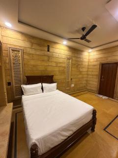 Hotel Majestic Jaisalmer - 5