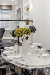 Luxury Residence in Prime London - 4