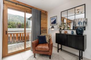 Chalet La Faon - central Morzine, sleeps 9 - 2