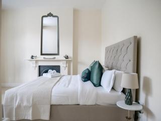 Charming Oasis with Garden - 4