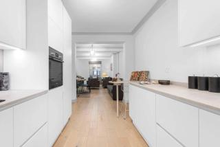 Super Spacious 3 Bedroom and 3 Bathroom Apartment - 8