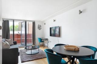 Stylish apartment with underground parking - 0