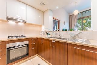 Spacious 2BR Overlooking Green Spaces, Minutes on Foot to Metro,Near Burj Khalifa, Dubai Mall and Dubai Opera, Burj Vista Tower 2, Downtown Dubai by Deluxe Holiday Homes - 6