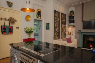 Urban Oasis Hideaway - 3