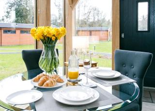 Gadgirth Estate Lodges - 1
