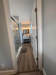 Tarpon - Spacious Updated W&D Full Kitchen 1.5 Mi to Beach - 1