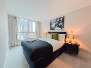 Stunning riverside apartment - 7