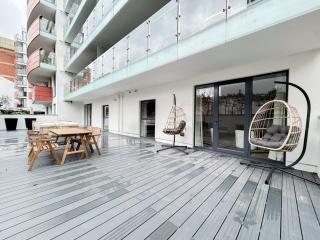 Stylish 2 bed apartment with large terrace - 3