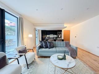 Stylish 2 bed apartment with large terrace - 9