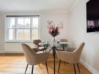 Charming one bedroom flat on Portobello Road - 1