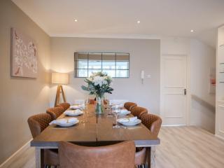 Large 6 bedroom Residence Retreat in Holland Park - 5