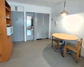 Studio sobre calle Suipacha - 6