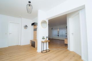 Schöne, zentral gelegene &renovierte Wohnung in NR - 0