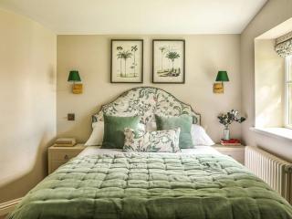 The Grove Escape - 9