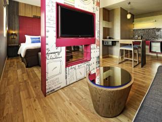 Ibis Padang - 2