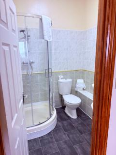 Eton Court Apartments - 4