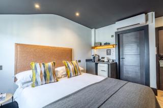 Crescent Place by Mansley - Cheltenham - 2