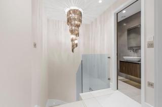 Trendy Split-Level Two-Bedroom Flat - 2