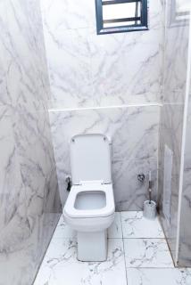 Luxury 3BR Apt w balcony view in Chevron, Lekki - 7