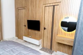 Luxury 3BR Apt w balcony view in Chevron, Lekki - 2