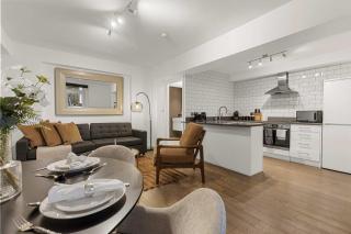 Chic Hideaway by Portobello Road - 9