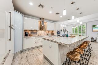 Changing Tides Beach House - 4