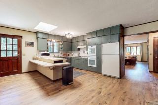 Dockside Dreams - Hatchertown - 1