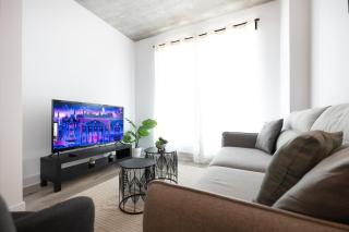 Charming 1BR Old Port - Sofa Bed - Balcony with City View - 1